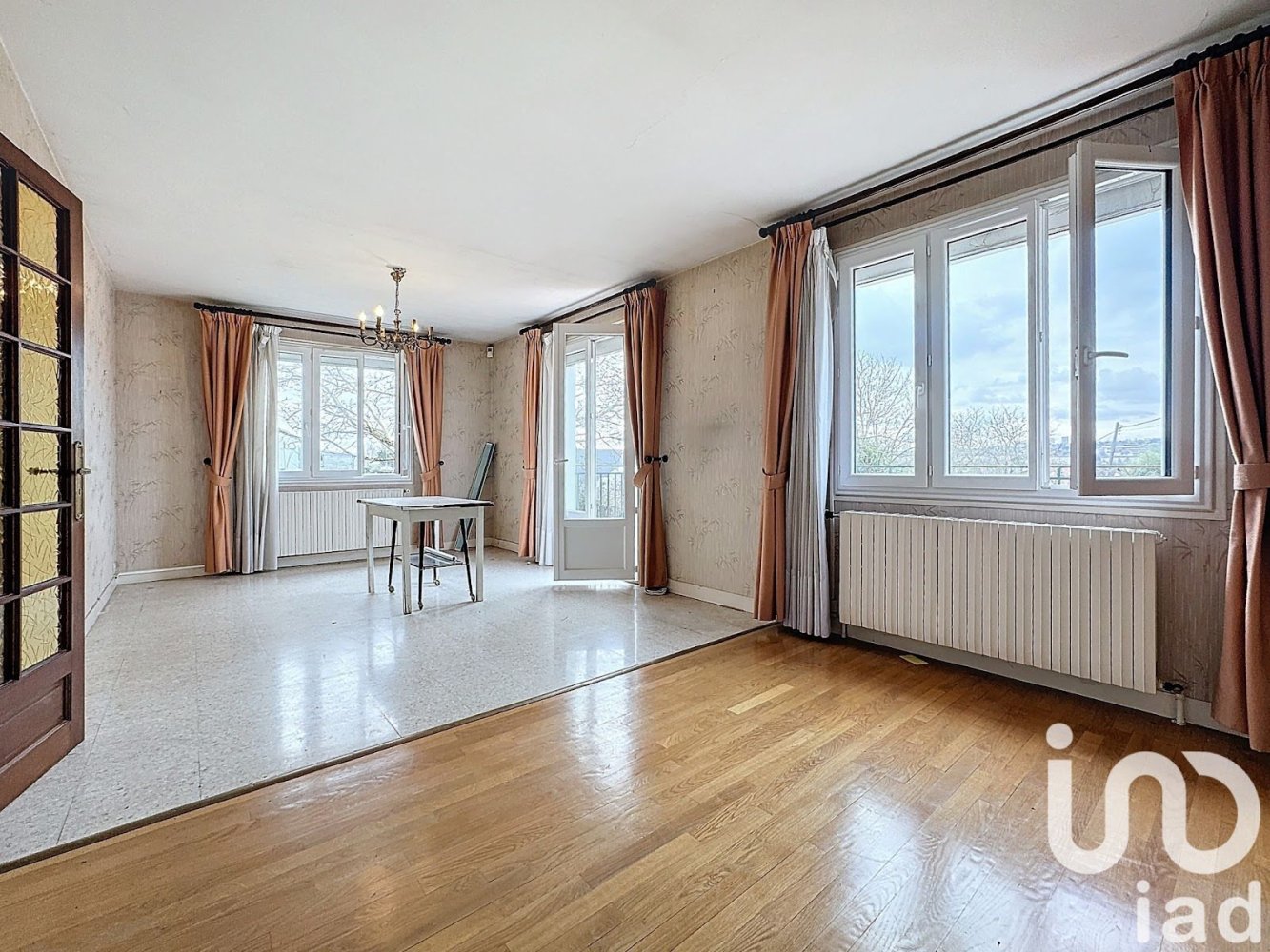 2 bedrooms House in Auxerre, France No. 258350