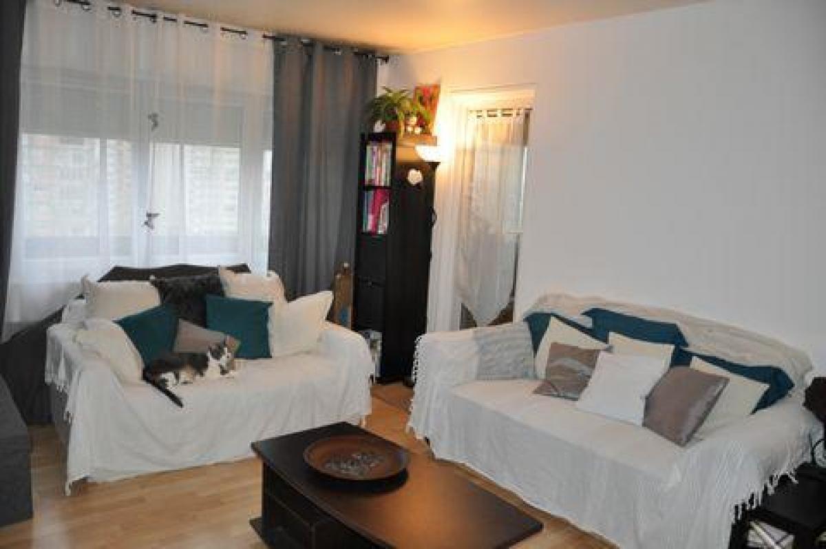 2 bedrooms Condo in Meaux, France No. 35342