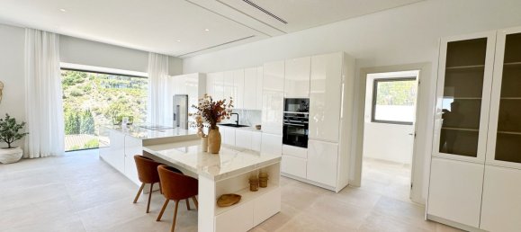 Villa de 5 dormitorios en El Madronal, Spain No. 151593 35