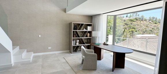 Villa de 5 dormitorios en El Madronal, Spain No. 151593 36