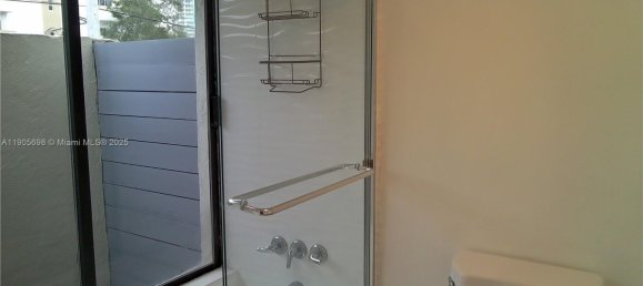 2 Schlafzimmer Doppelhaus in Miami, USA, Nr. 614180 11