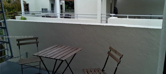 2 Schlafzimmer Doppelhaus in Miami, USA, Nr. 614180 17