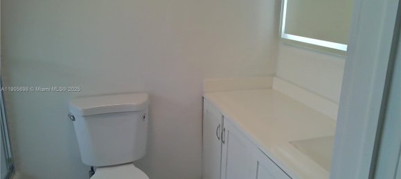 2 Schlafzimmer Doppelhaus in Miami, USA, Nr. 614180 12