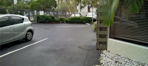 2 Schlafzimmer Doppelhaus in Miami, USA, Nr. 614180 19