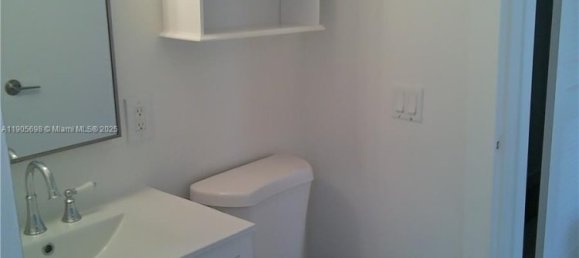 2 Schlafzimmer Doppelhaus in Miami, USA, Nr. 614180 15