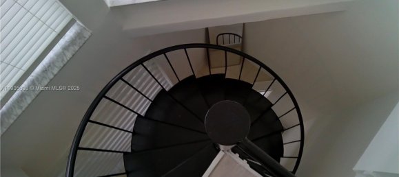 2 Schlafzimmer Doppelhaus in Miami, USA, Nr. 614180 18