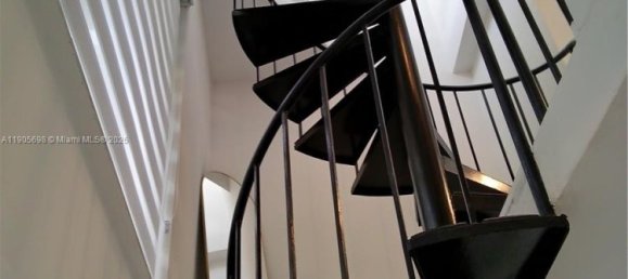 2 Schlafzimmer Doppelhaus in Miami, USA, Nr. 614180 6