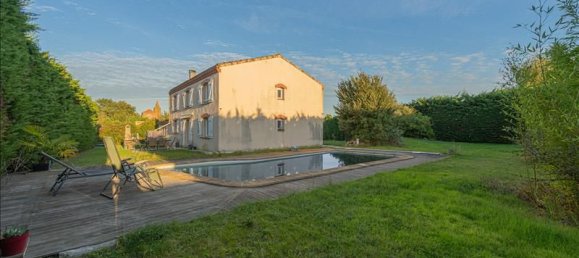 6 bedrooms House in Daux, France No. 340544 4