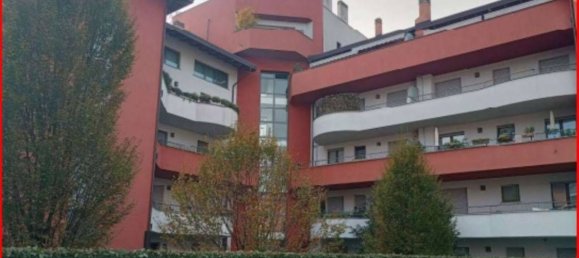 2 bedrooms Apartment in Legnano, Italy No. 360522 4