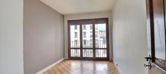 2 bedrooms Apartment in Paris, France No. 188894 2