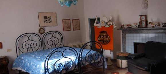 3 Schlafzimmer Wohnung in Carrara, Italy, Nr. 222015 7