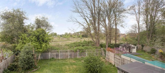 3 bedrooms House in Egham, United Kingdom No. 8636 17