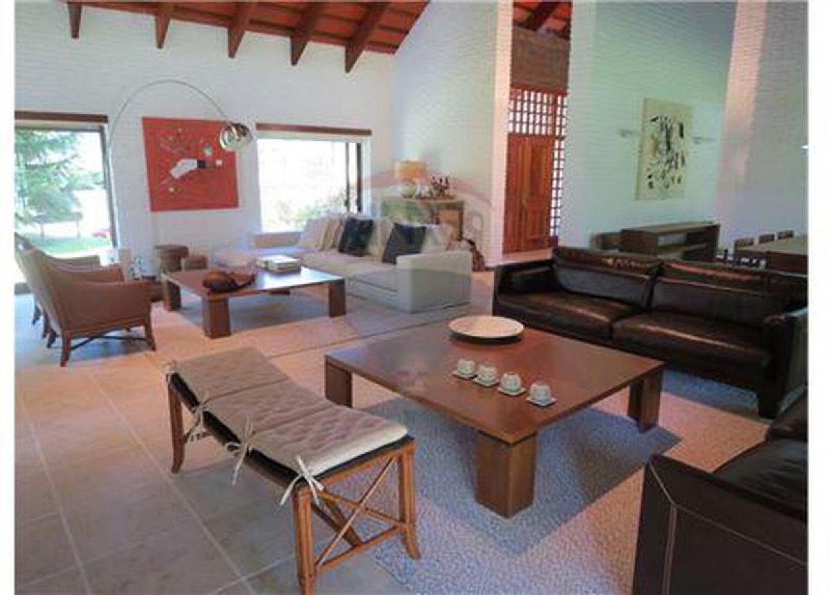 4 bedrooms House in Maldonado, Uruguay No. 7519