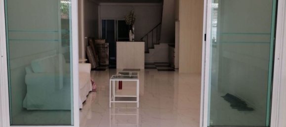 3 Schlafzimmer Haus in Watthana, Thailand, Nr. 4567 6