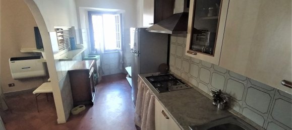 Apartamento de 4 habitaciónes en Castelnuovo di Garfagnana, Italy No. 121807 10