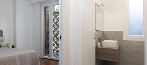 Квартира с 2 комнатами в Рим, Италия № 39813 21