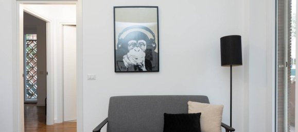 Квартира с 2 комнатами в Рим, Италия № 39813 8