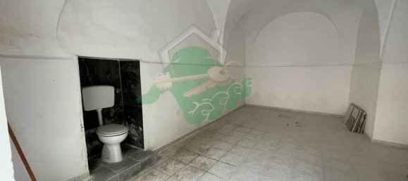 1-Zimmer Garage in Foggia, Italy, Nr. 163878 2