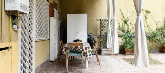 3-salle Appartement à Rome, Italy No. 232981 32