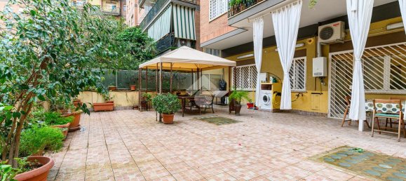 3-salle Appartement à Rome, Italy No. 232981 6