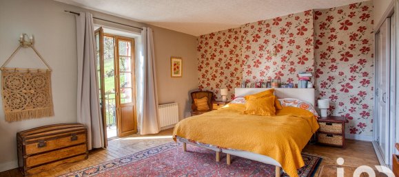 6 bedrooms Villa in Vezac, France No. 97801 39