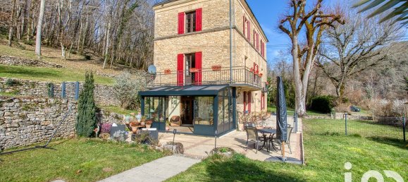 6 bedrooms Villa in Vezac, France No. 97801 2