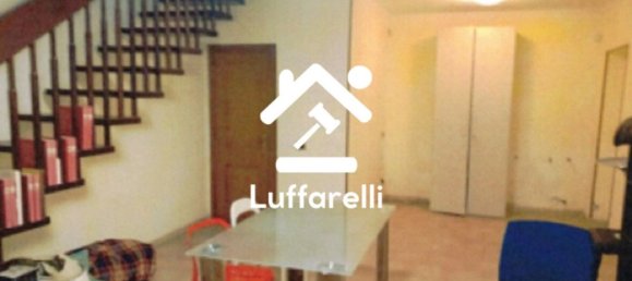 Дом с 7 комнатами в Ардеа, Италия № 100898 7