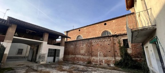 Studio in Morano sul Po, Italy No. 127573 5