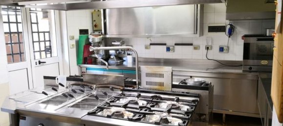 Imóvel comercial em Genoa, Italy 300 m² N.º 359847 9