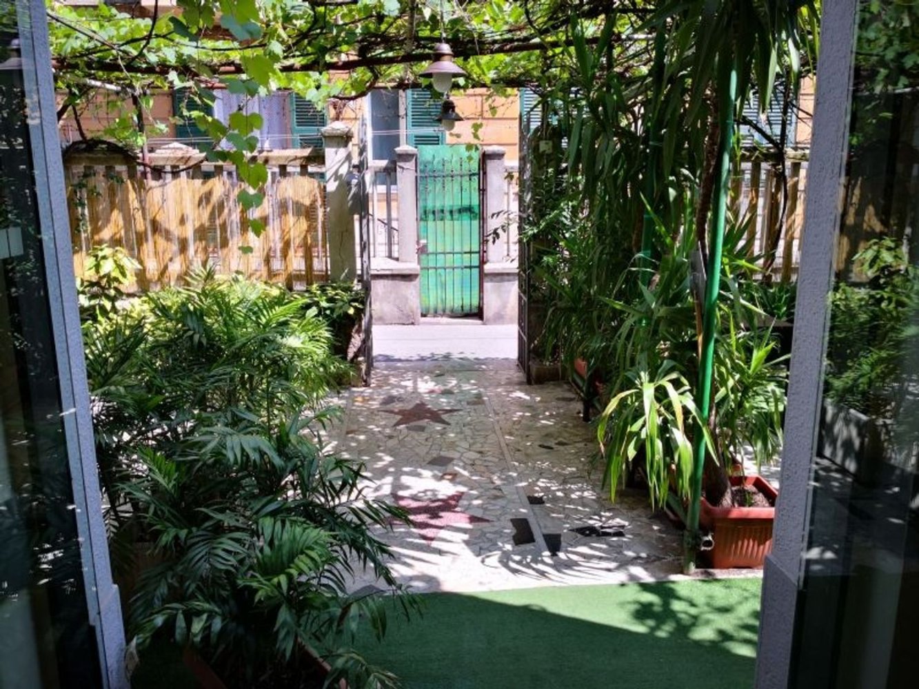 Imóvel comercial em Genoa, Italy 300 m² N.º 359847