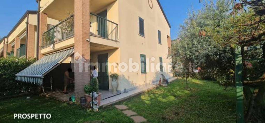 Apartamento de 3 dormitorios en Lesmo, Italy No. 281728