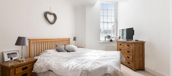 2 bedrooms Apartment in Epsom, United Kingdom No. 9700 17