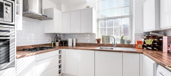 2 bedrooms Apartment in Epsom, United Kingdom No. 9700 2