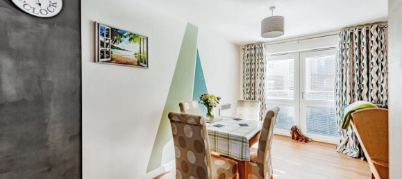 2 bedrooms Apartment in Crawley, United Kingdom No. 6293 2