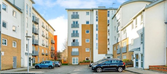 2 bedrooms Apartment in Crawley, United Kingdom No. 6293 12