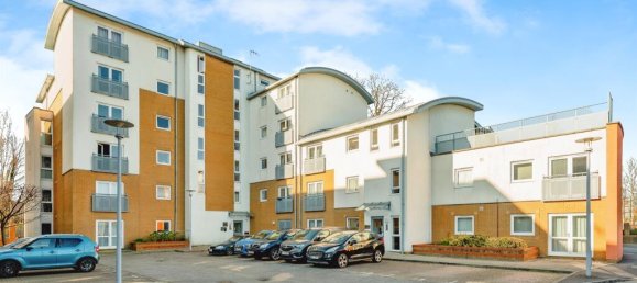 2 bedrooms Apartment in Crawley, United Kingdom No. 6293 11