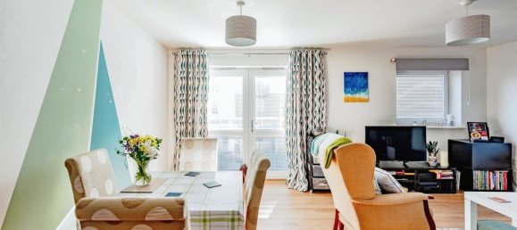 2 bedrooms Apartment in Crawley, United Kingdom No. 6293 6