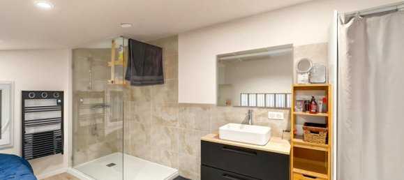 3 bedrooms House in Occhiatana, France No. 211465 8