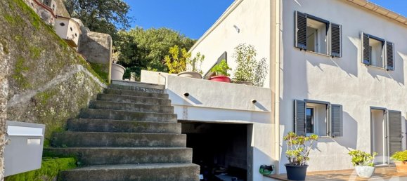 3 bedrooms House in Occhiatana, France No. 211465 13