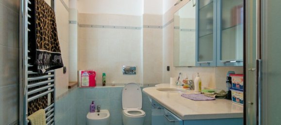 Apartamento de 3 dormitorios en Saronno, Italy No. 363553 9