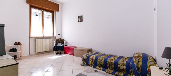Apartamento de 3 dormitorios en Saronno, Italy No. 363553 10
