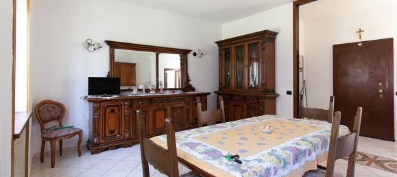 Apartamento de 3 dormitorios en Saronno, Italy No. 363553 6