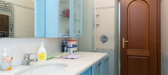 Apartamento de 3 dormitorios en Saronno, Italy No. 363553 8