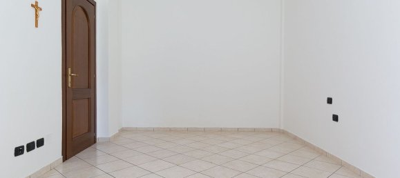 Apartamento de 3 dormitorios en Saronno, Italy No. 363553 13