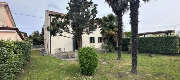 5 rooms House in Mira, Italy No. 269867 2