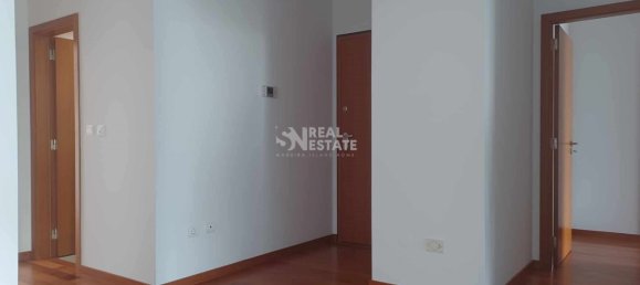 Квартира с 3 спальнями в Фуншал, Португалия № 100971 4