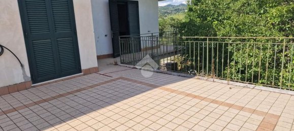 4 rooms House in Montesarchio, Italy No. 259003 6