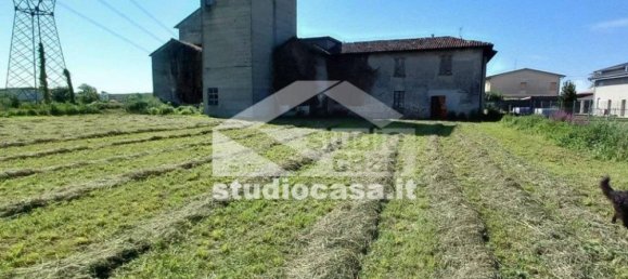 3 Schlafzimmer Haus in Dovera, Italy, Nr. 266847 18