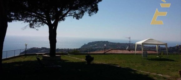12 bedrooms Villa in Ricadi, Italy No. 125747 3
