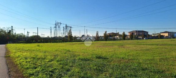  قطعة أرض في Magenta, Italy 11180متر مربع رقم 18047 12